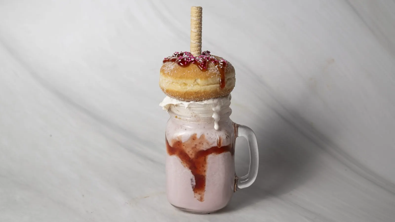 Very Berry freakshake milkshake med donut